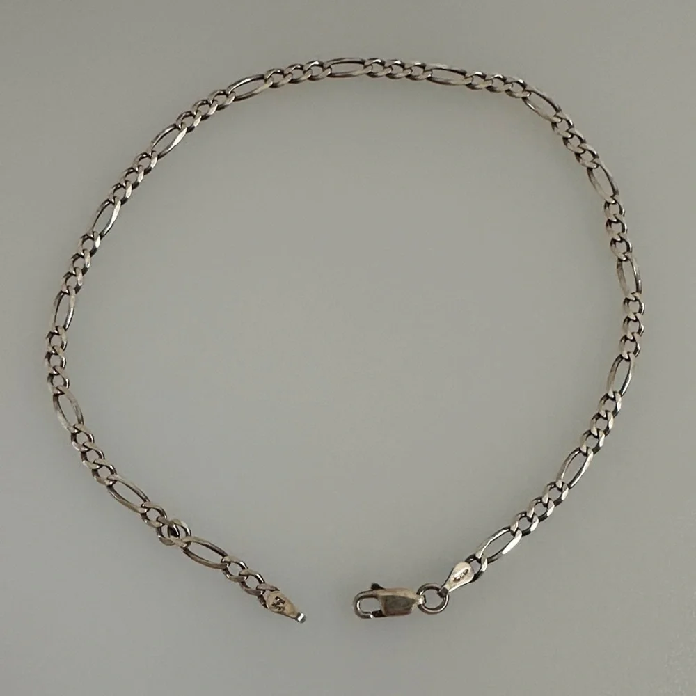 925 sterling silver Figaro Chain Bracelet in Silver Tone​​